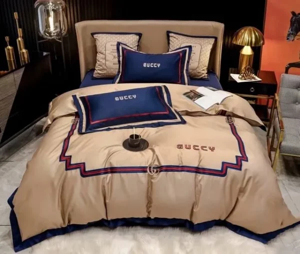 Gucci Beige Navy Logo Brand Bedding Set Luxury Bedspread Home Decor Bedroom