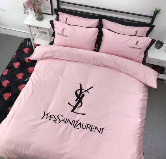 Yves Saint Laurent Pinky Logo Brand Bedding Set Home Decor Luxury Bedroom Bedspread