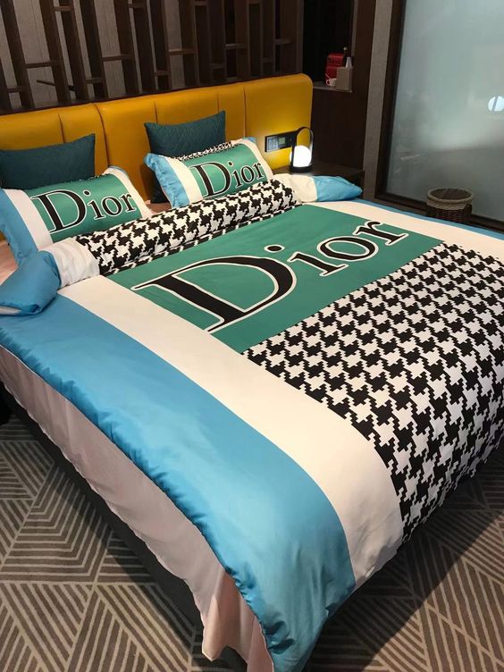 Christian Dior Logo Brand Bedding Set Bedspread Bedroom Home Decor Luxury