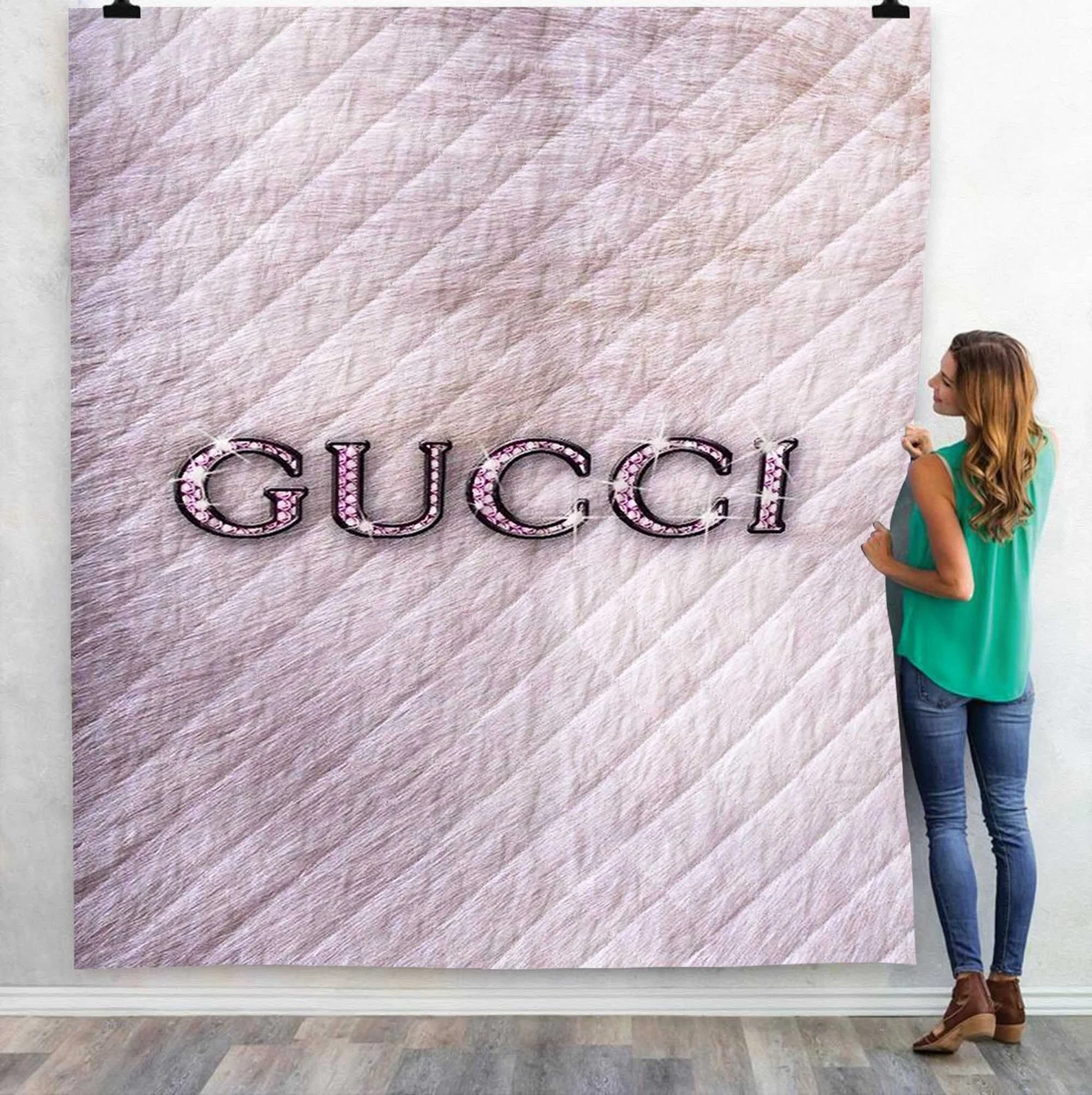 Gucci Logo Fleece Blanket Home Decor Luxury Fashion Brand