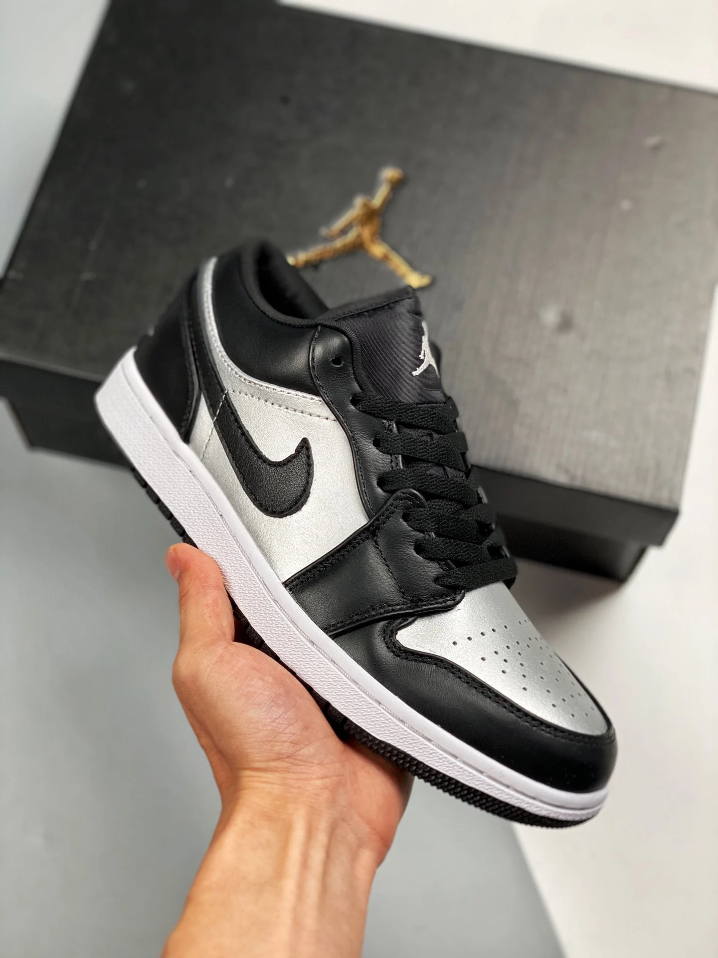 Air Jordan 1 Low Silver Toe Black Metallic Silver-White For Sale