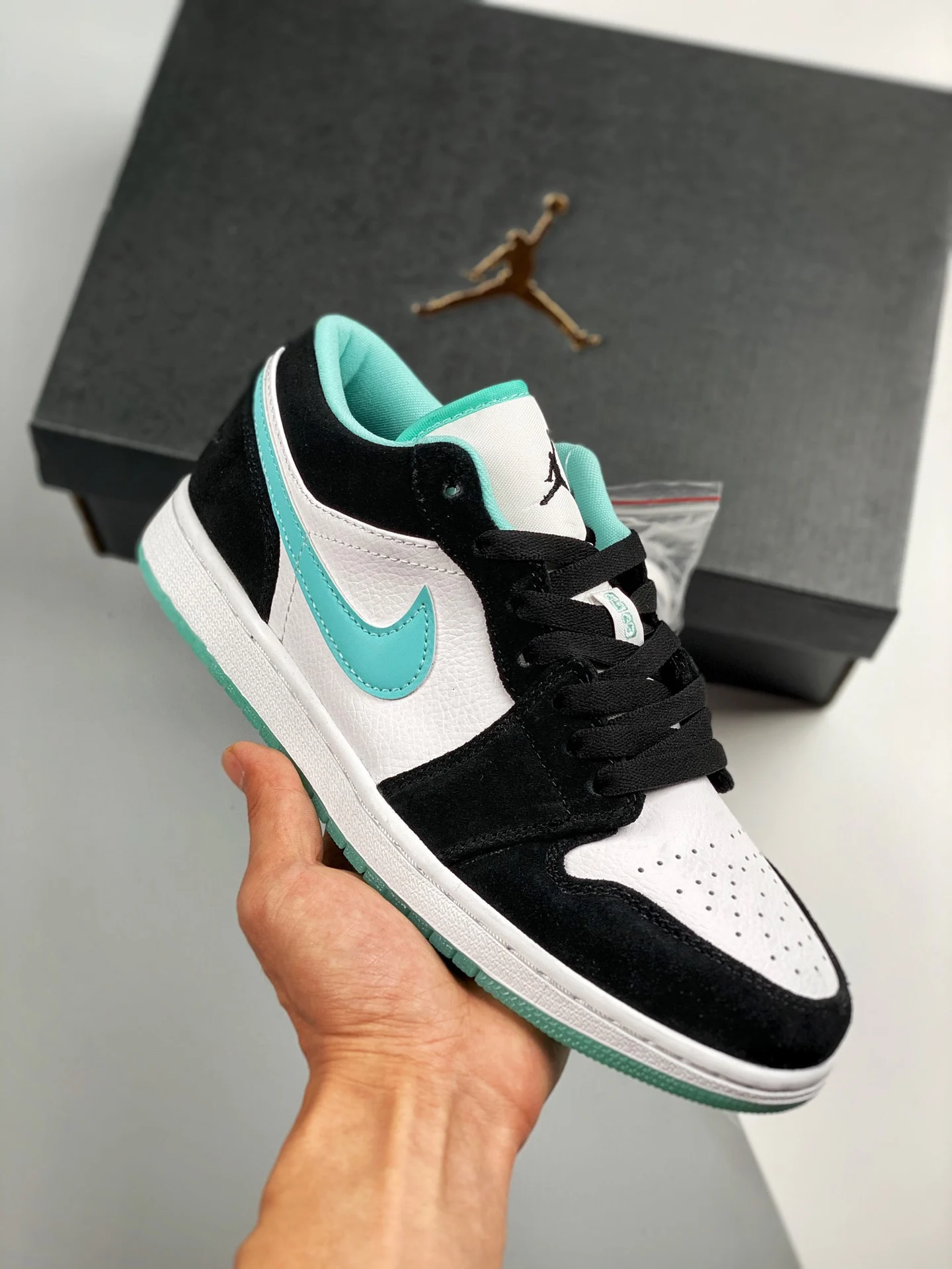 Air Jordan 1 Low Island Green CQ9828-131 On Sale