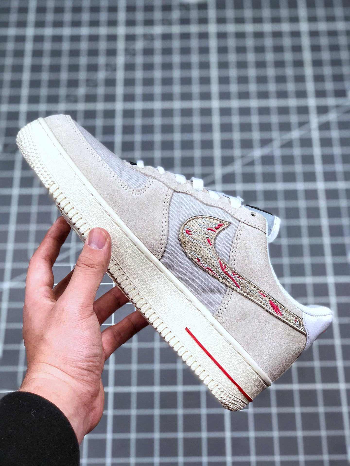 Jeff Staple x SBTG Nike Air Force 1 Pigeon Fury On Sale