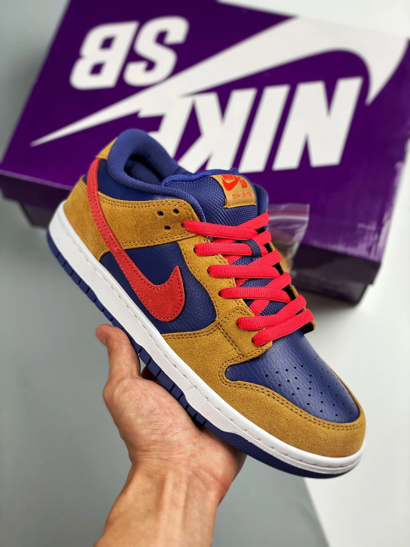 Nike SB Dunk Low Pelle Hat Wheat Light Fusion Red-Dark Purple For Sale