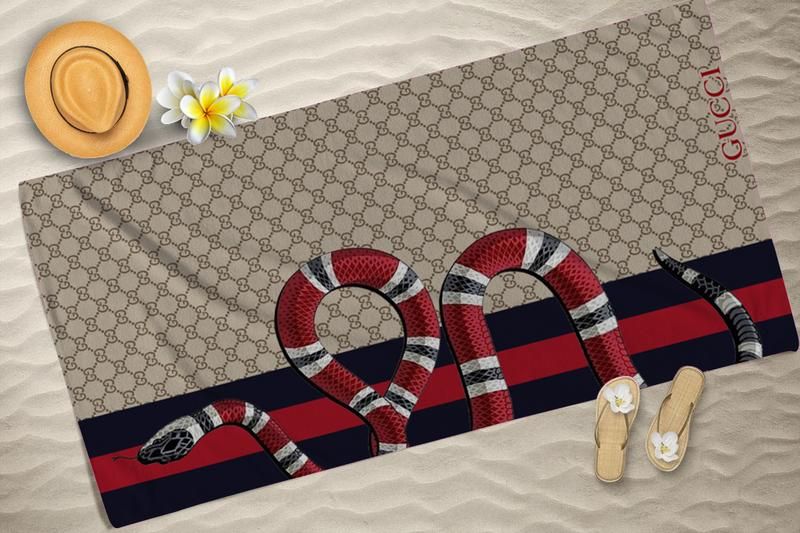 Gucci Snake Beach Towel Soft Cotton Summer Item Accessories Luxury Fashion