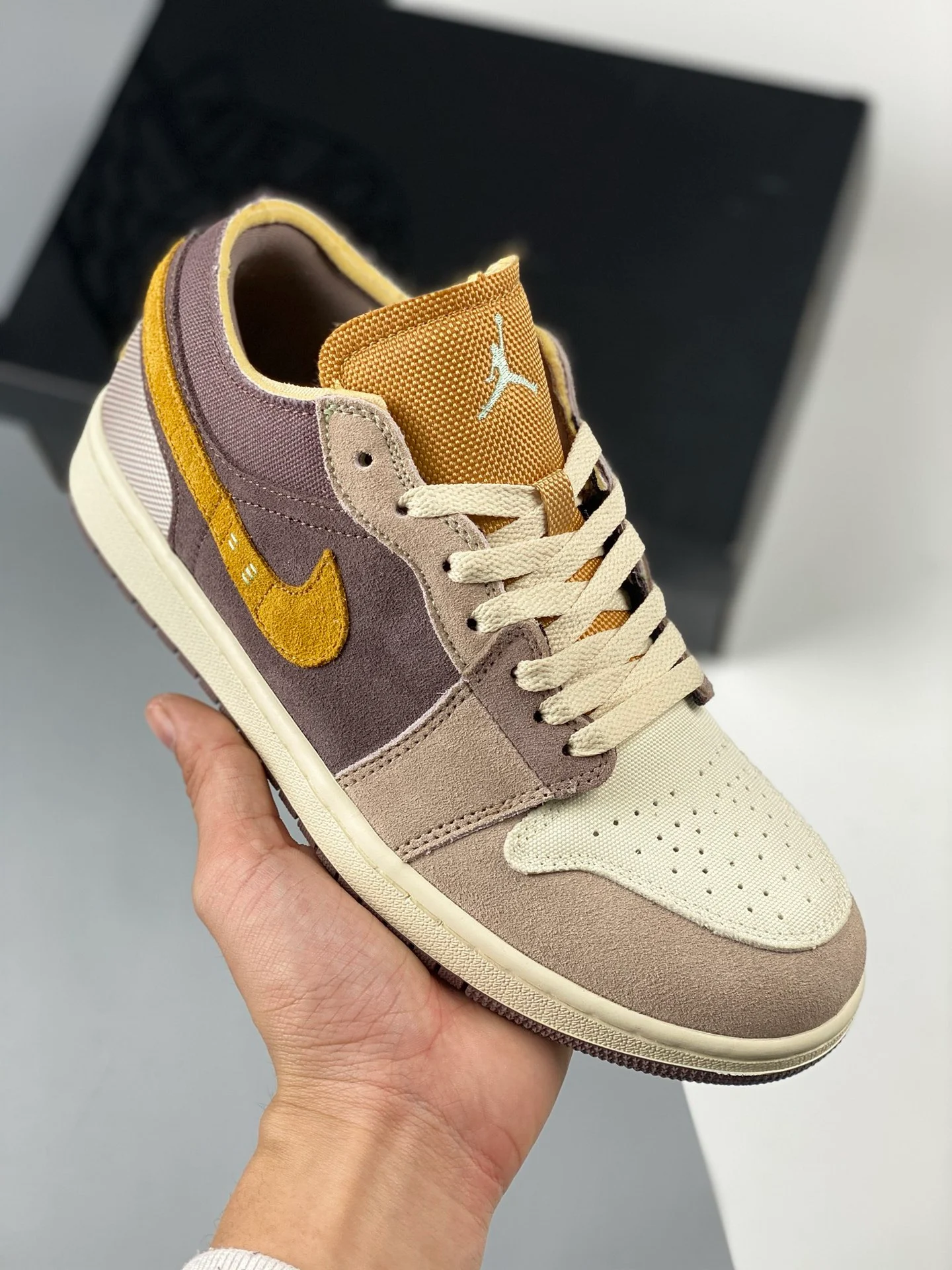 Air Jordan 1 Low SE Craft Taupe Haze DN1635-200 For Sale