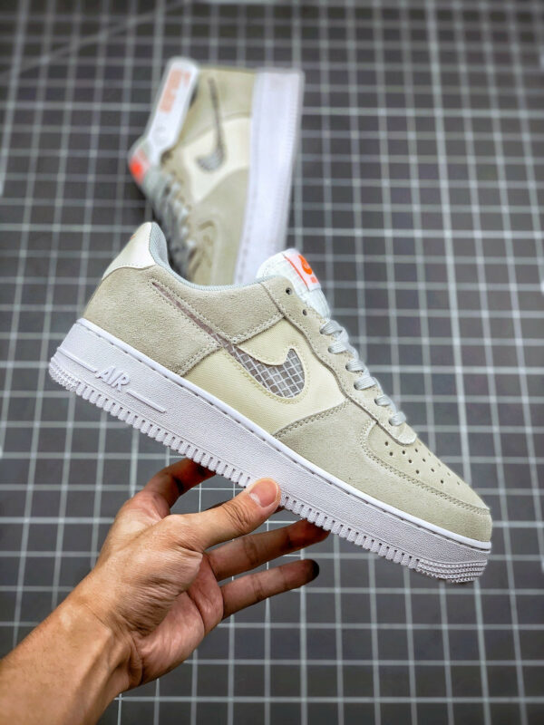 Nike Air Force 1 07 SE Pure Platinum For Sale