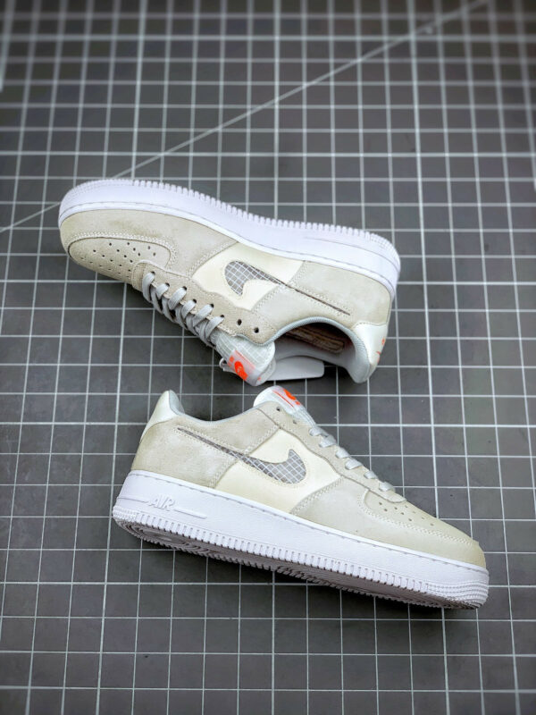 Nike Air Force 1 07 SE Pure Platinum For Sale