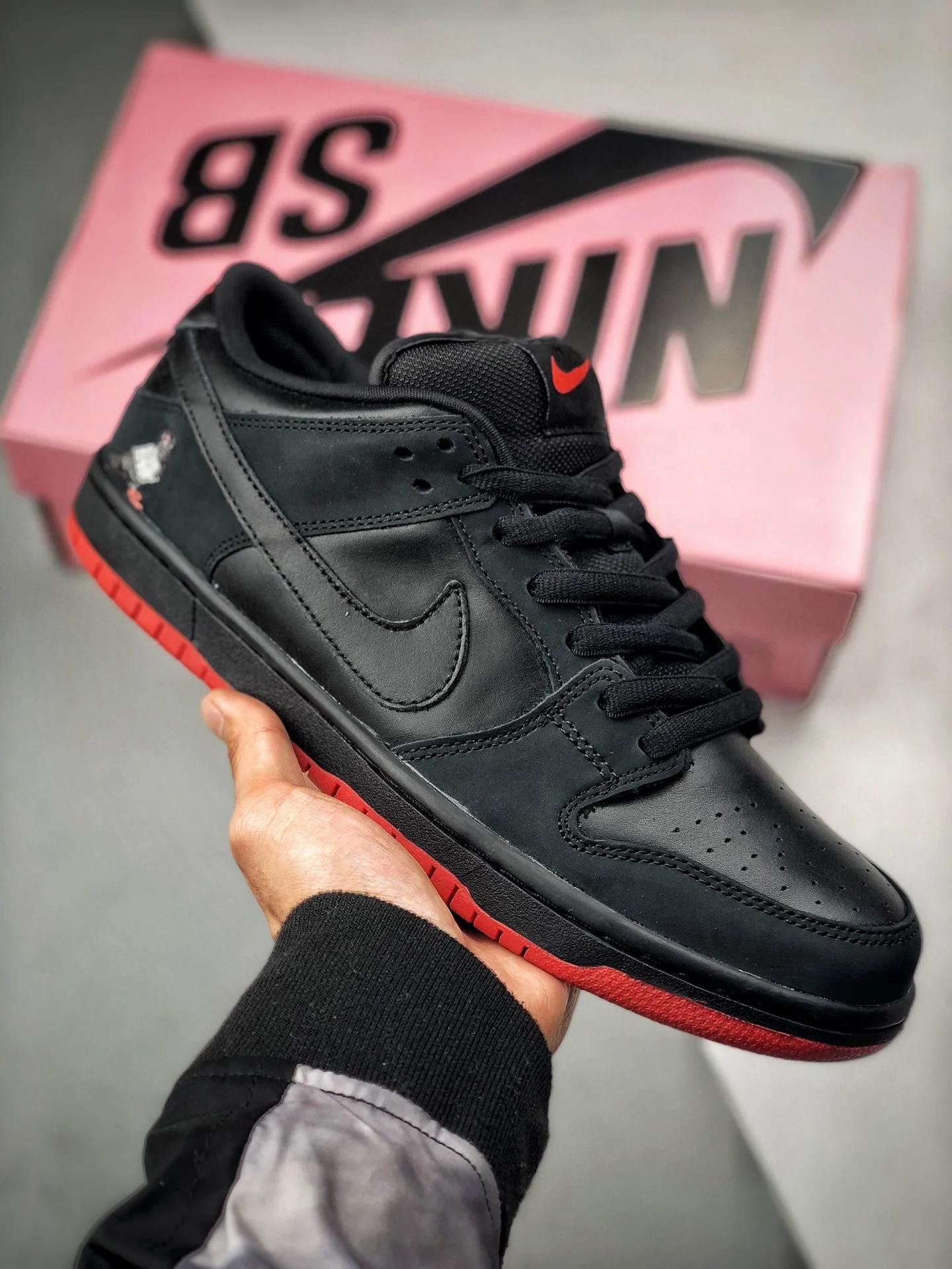 Nike SB Dunk Low Black Pigeon 883232-008 For Sale