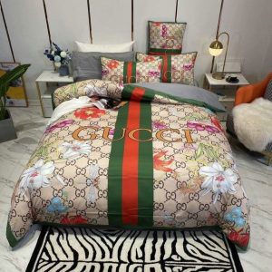 Gucci Logo Brand Bedding Set Luxury Home Decor Bedroom Bedspread