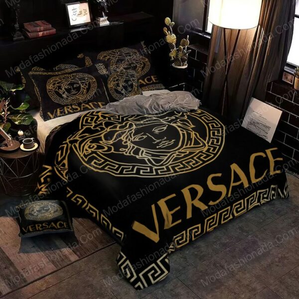 Black And Gold Versace Logo Brand Bedding Set Bedroom Home Decor Luxury Bedspread