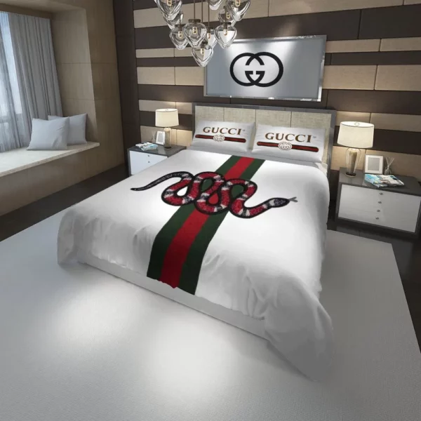 Gucci Snake Logo Brand Bedding Set Luxury Bedspread Bedroom Home Decor