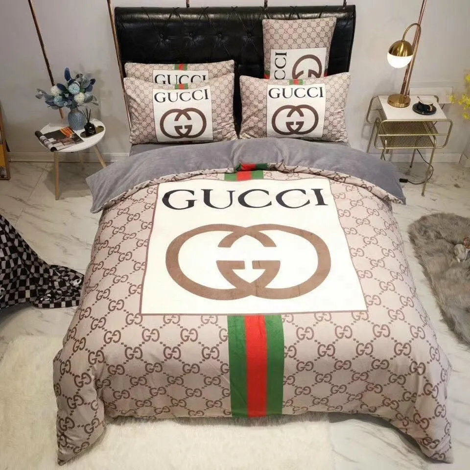 Gucci Beige Logo Brand Bedding Set Bedroom Luxury Home Decor Bedspread