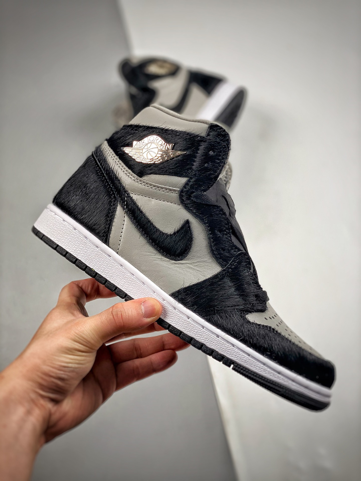 Air Jordan 1 High OG Twist 2.0 Medium Grey Black-White DZ2523-001 For Sale