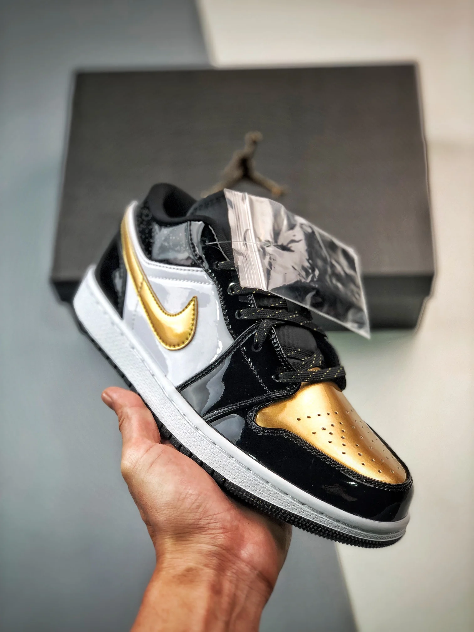 Air Jordan 1 Low Copper Toe Metallic Gold Black-White For Sale