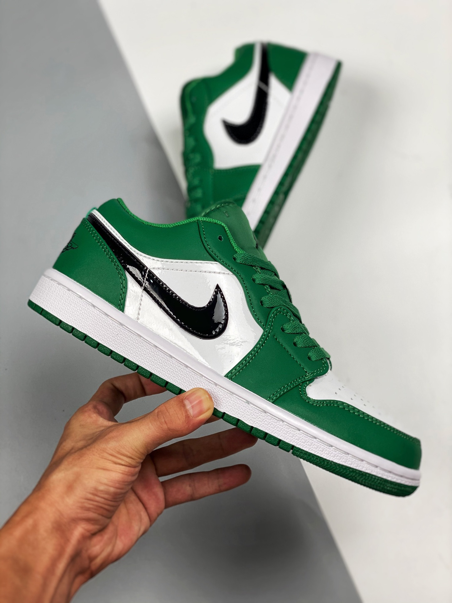 Air Jordan 1 Low Pine Green 553558-301 For Sale