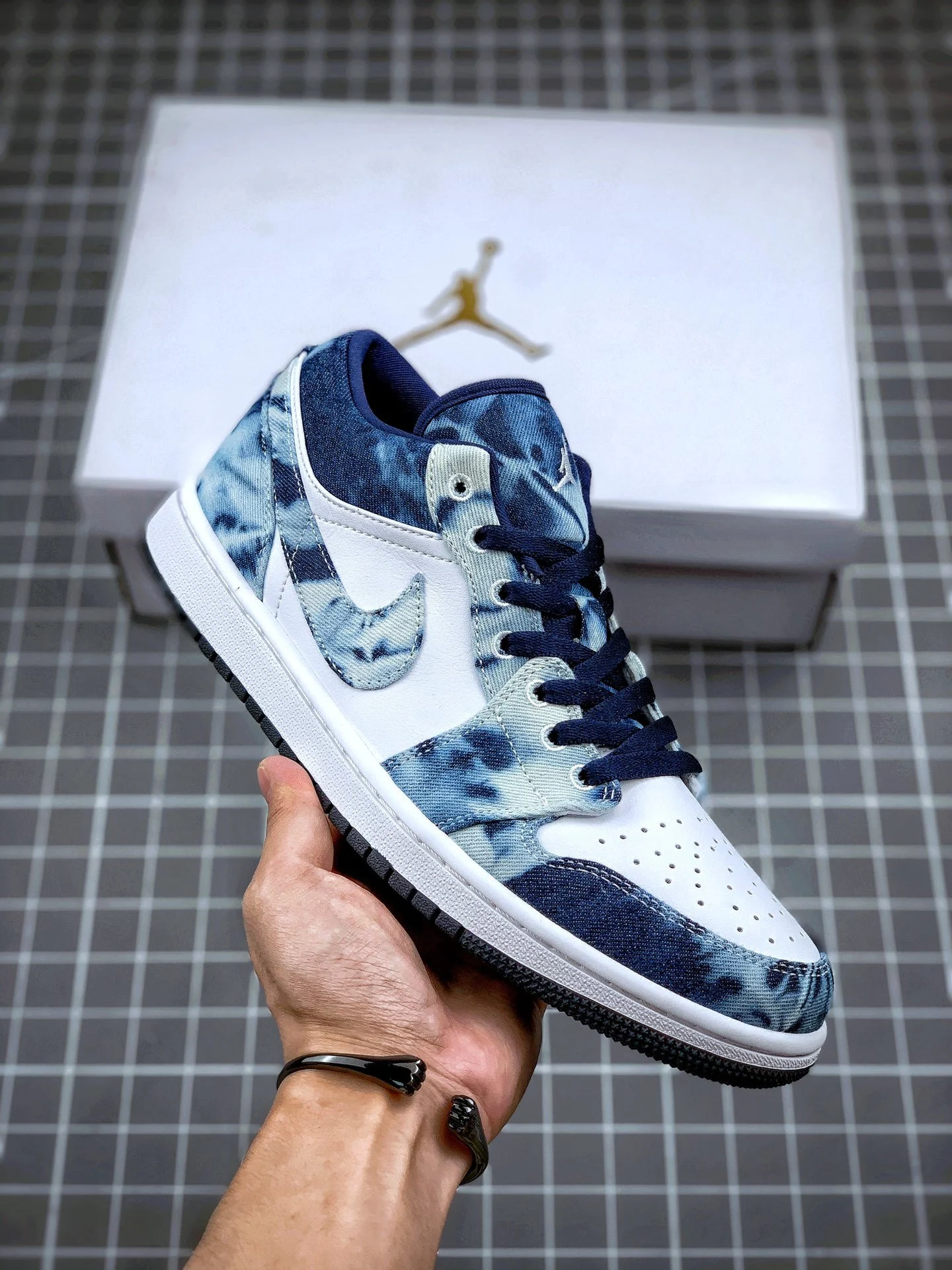 Air Jordan 1 Low Washed Denim CZ8455-100 For Sale