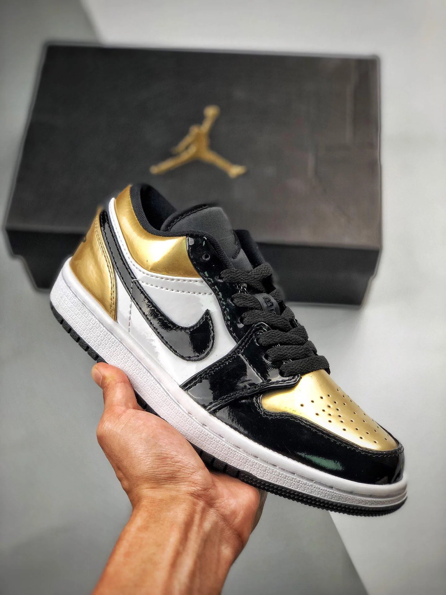 Air Jordan 1 Low Gold Toe CQ9447-700 On Sale