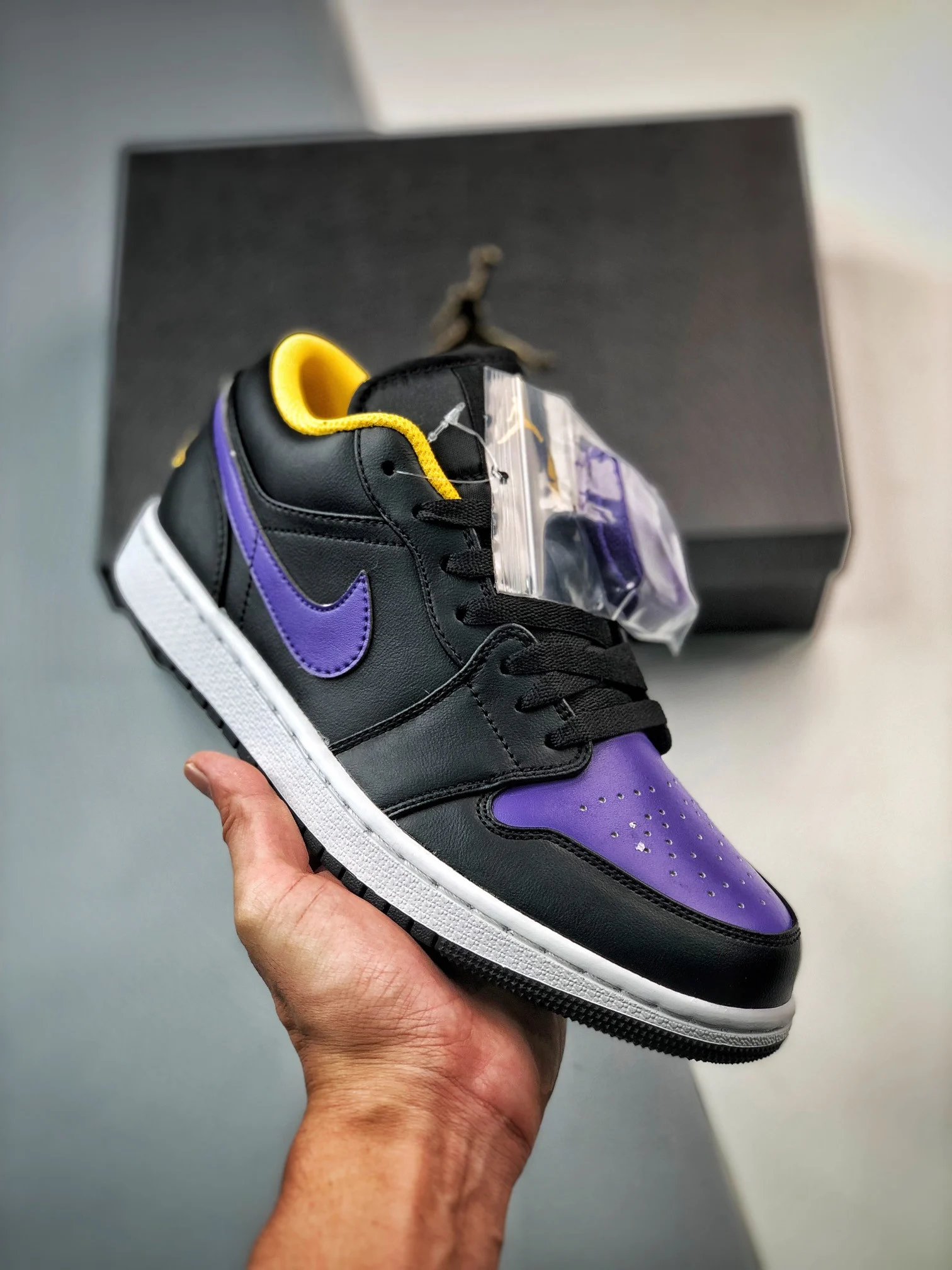 Air Jordan 1 Low Black Dark Concord-Taxi 553558-075 For Sale