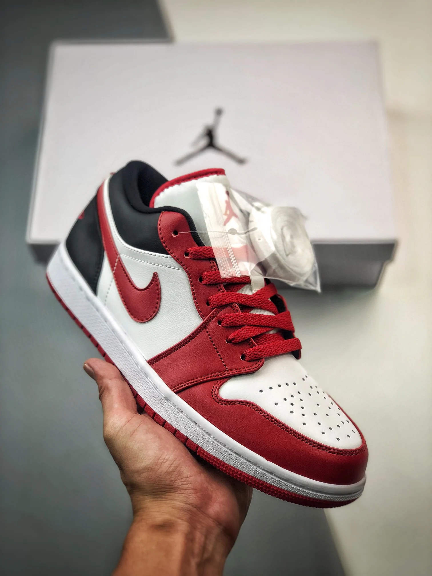 Air Jordan 1 Low Reverse Black Toe DC0774-160 For Sale