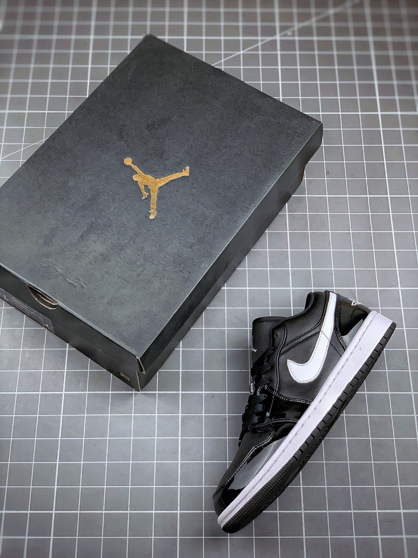 Air Jordan 1 Low White Black For Sale