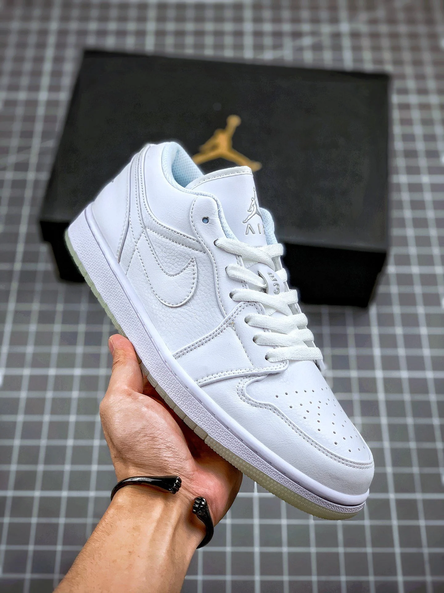 Air Jordan 1 Low White White Metallic Silver For Sale