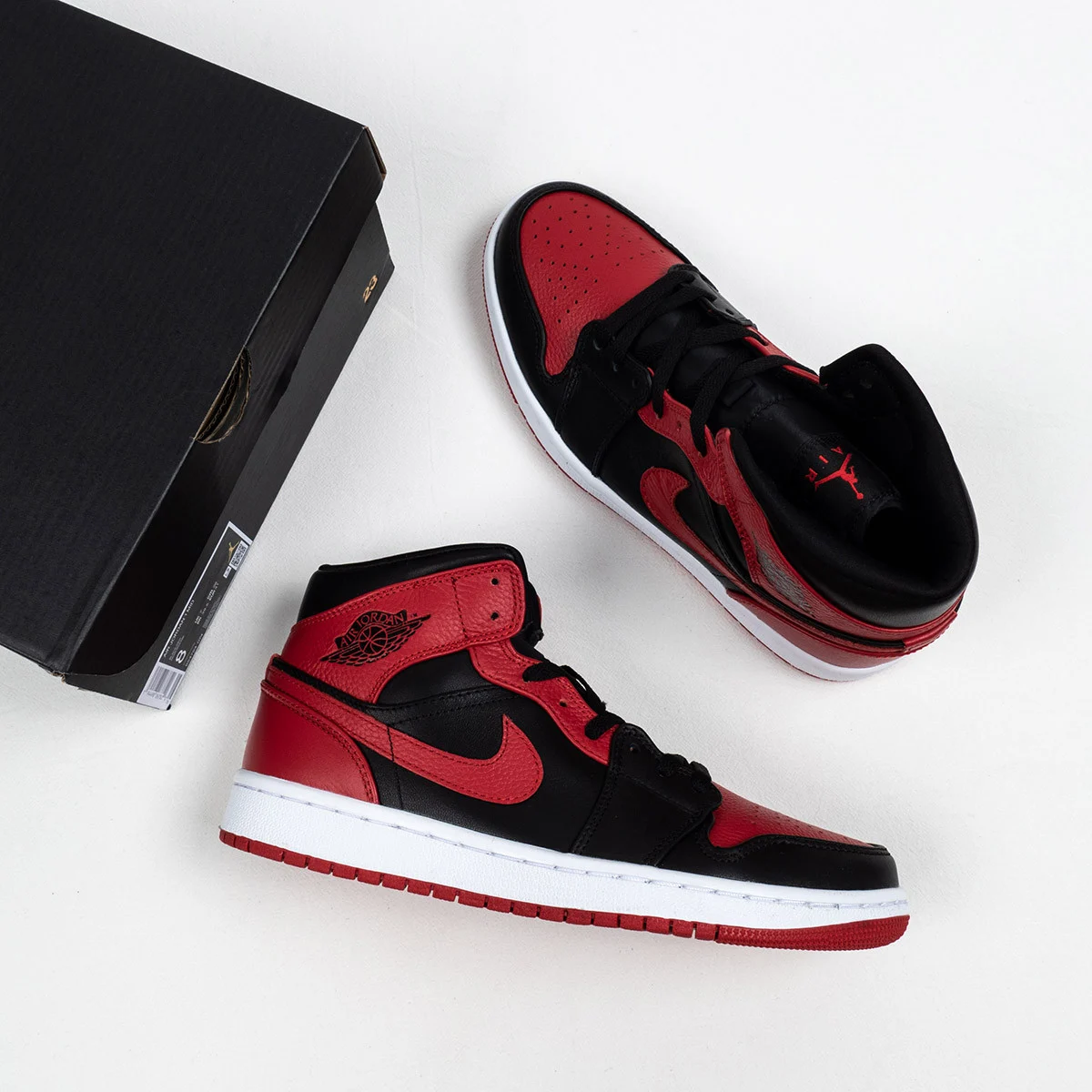 Air Jordan 1 Mid Bred 554724-074 On Sale