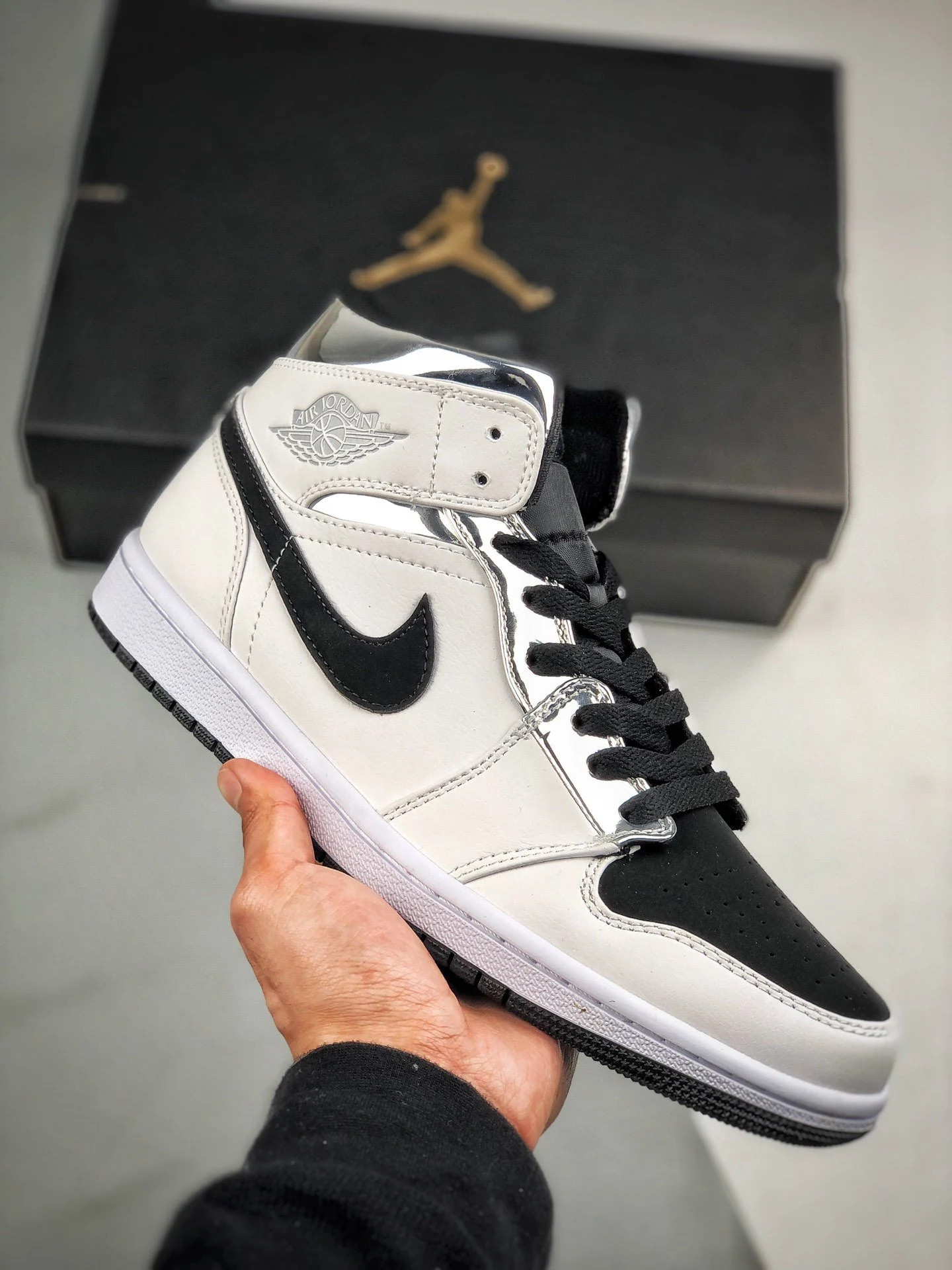 Air Jordan 1 Mid Pass The Torch White Silver On Sale