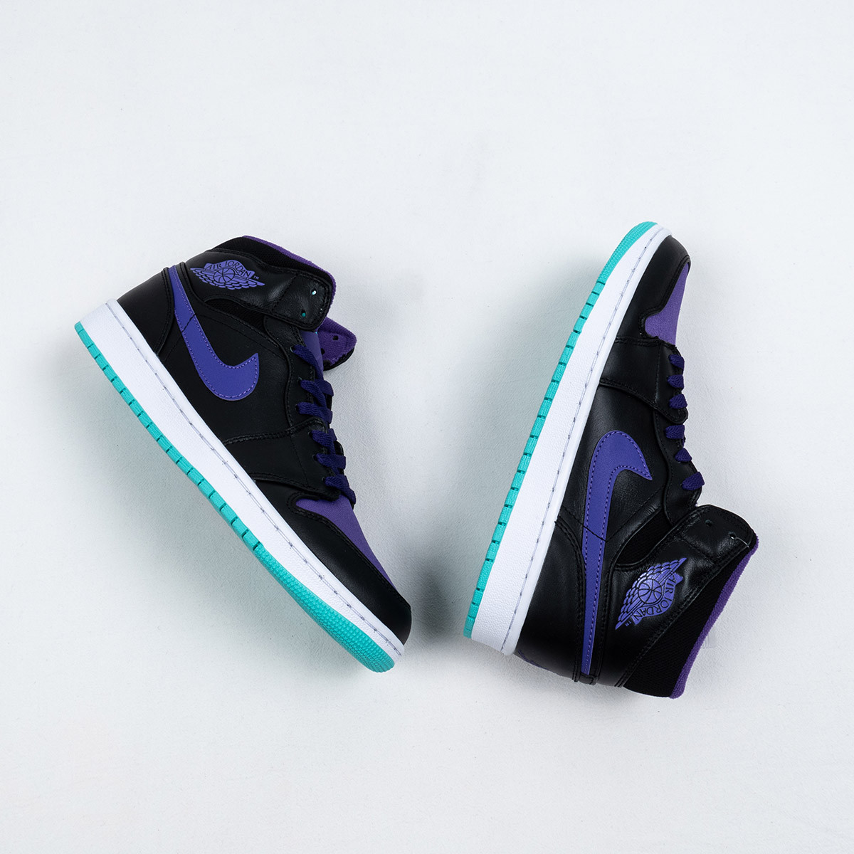 Air Jordan 1 Mid Black Black-Grape Ice-New Emerald For Sale