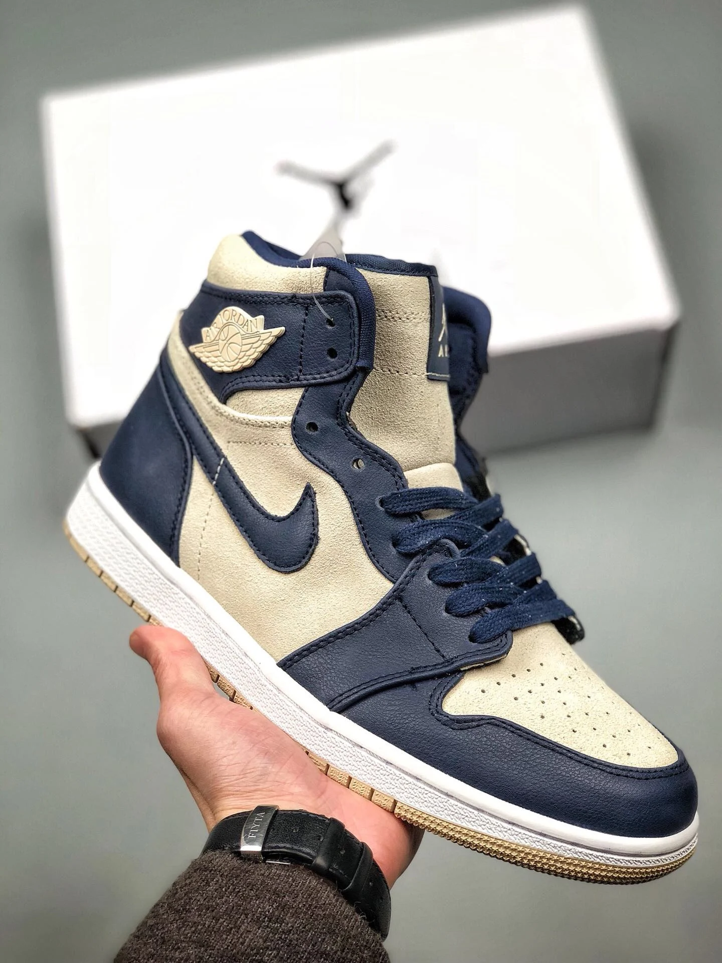 Air Jordan 1 Mid Midnight Navy Light Cream-White AQ9131-401 For Sale