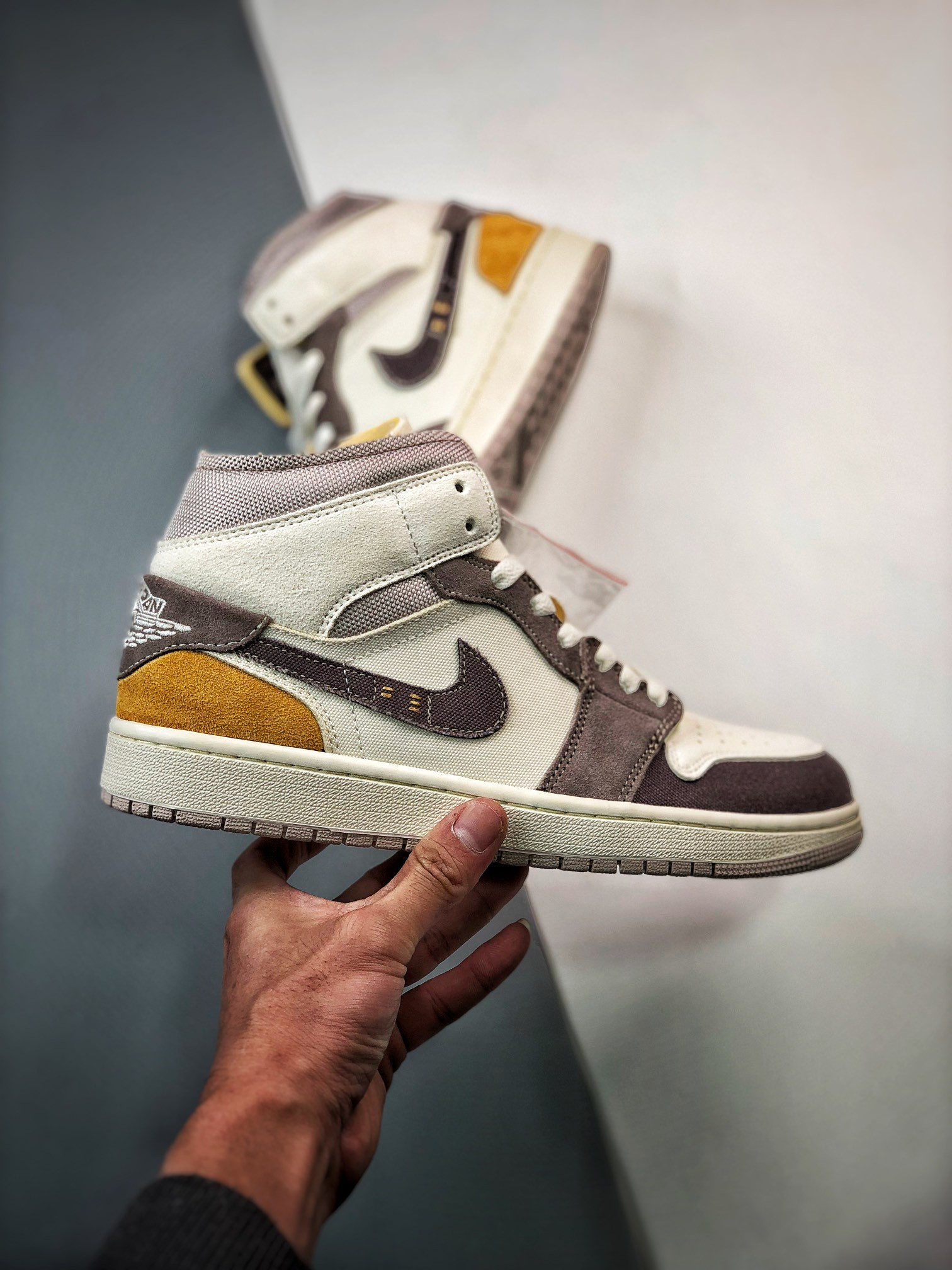 Air Jordan 1 Mid SE Craft Sail Taupe Haze Fossil Stone DM9652-102 For Sale