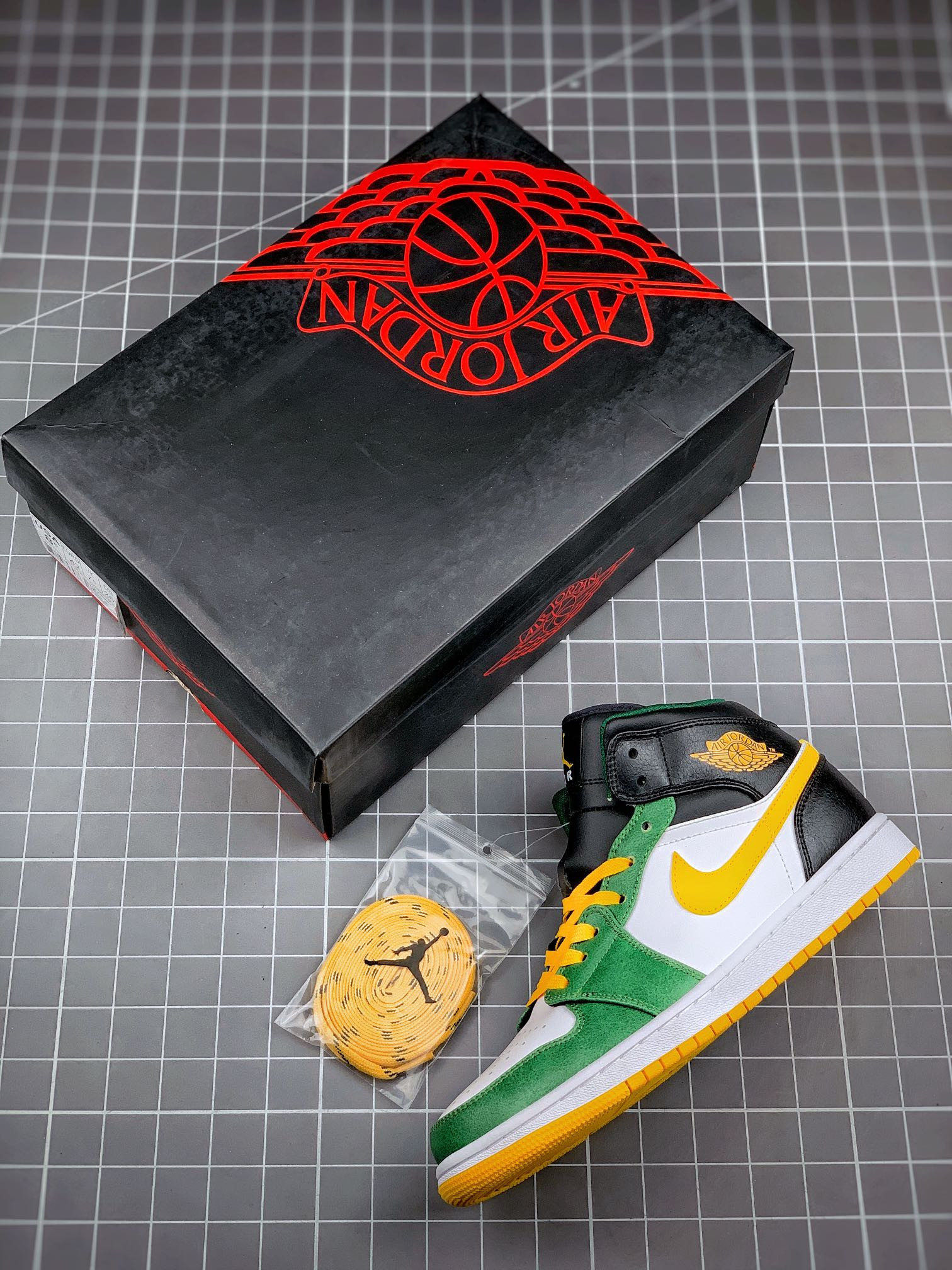 Air Jordan 1 Mid Sonics Gorge Green University Gold-White-Black For Sale