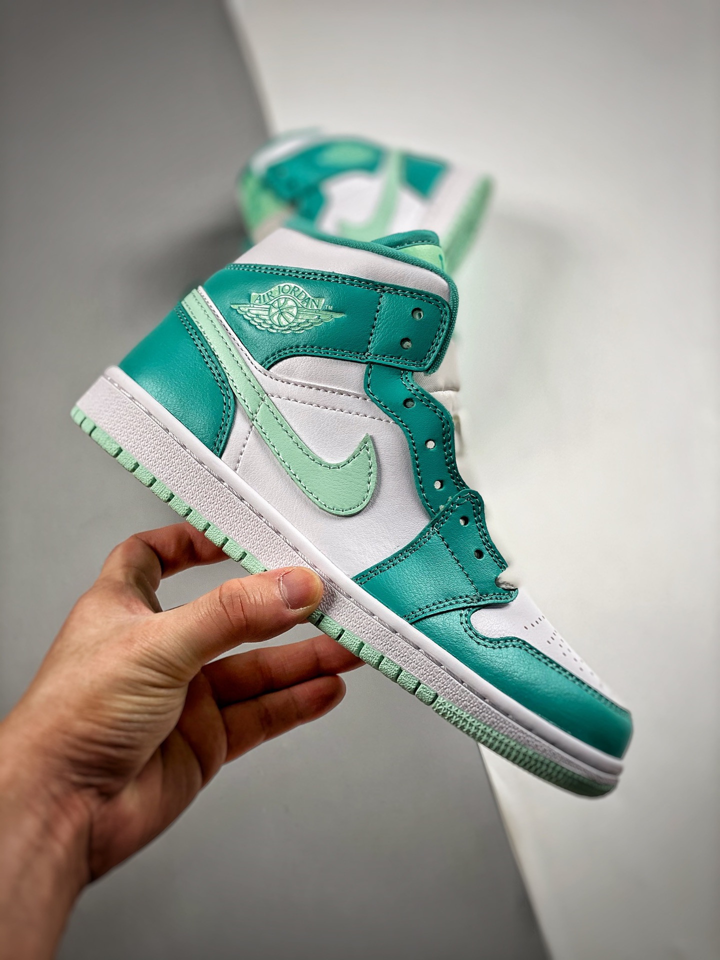 Air Jordan 1 Mid White Marine Green DV2229-300 For Sale