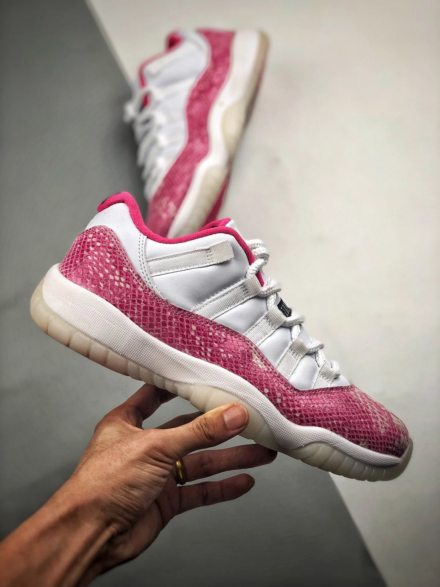 Air Jordan 11 Low WMNS Pink Snakeskin White Watermelon-Black