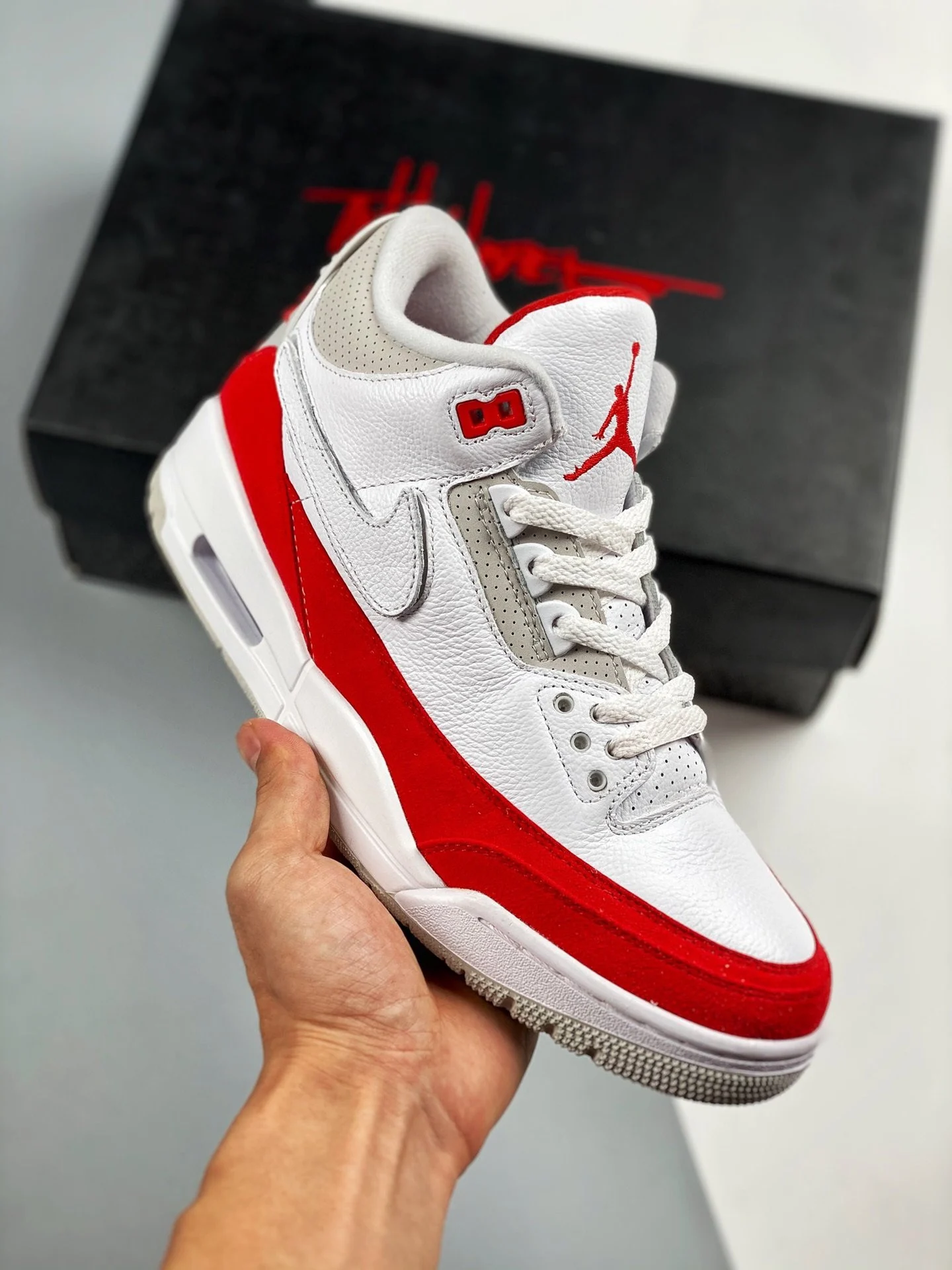 Air Jordan 3 Tinker Air Max 1 University RedWhite