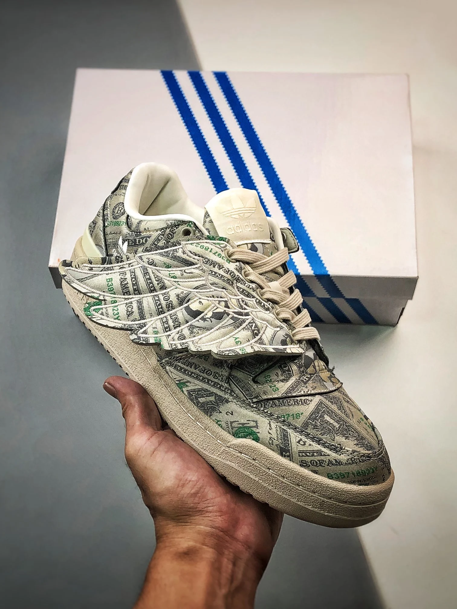 Jeremy Scott X Adidas Forum 84 Low Wings Money GX6393 For Sale