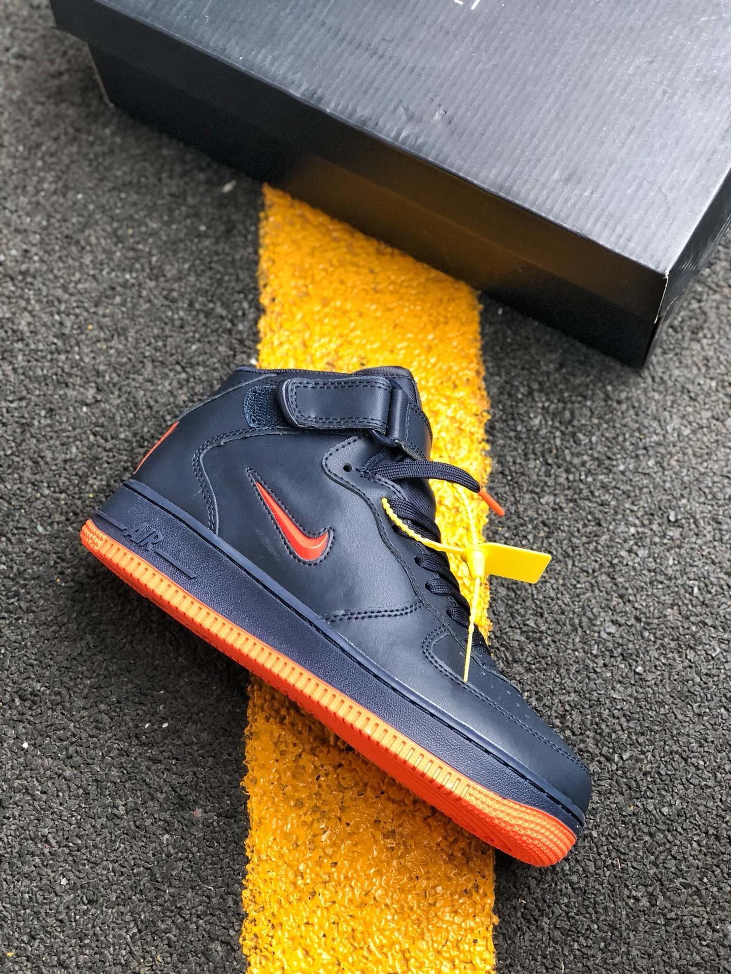 Nike Air Force 1 Mid New York Obsidian Black For Sale