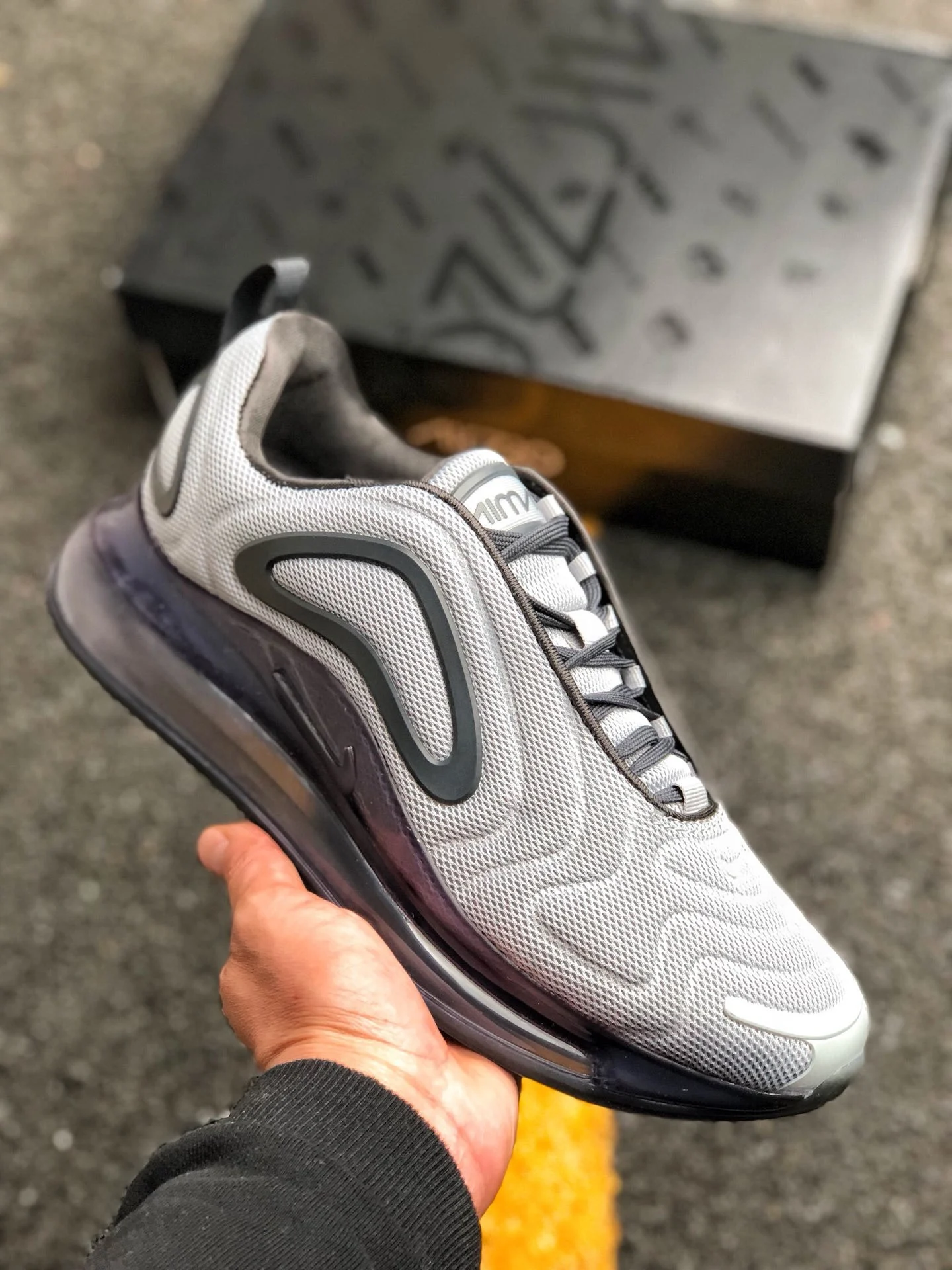 Nike Air Max 720 Wolf Grey Anthracite For Sale