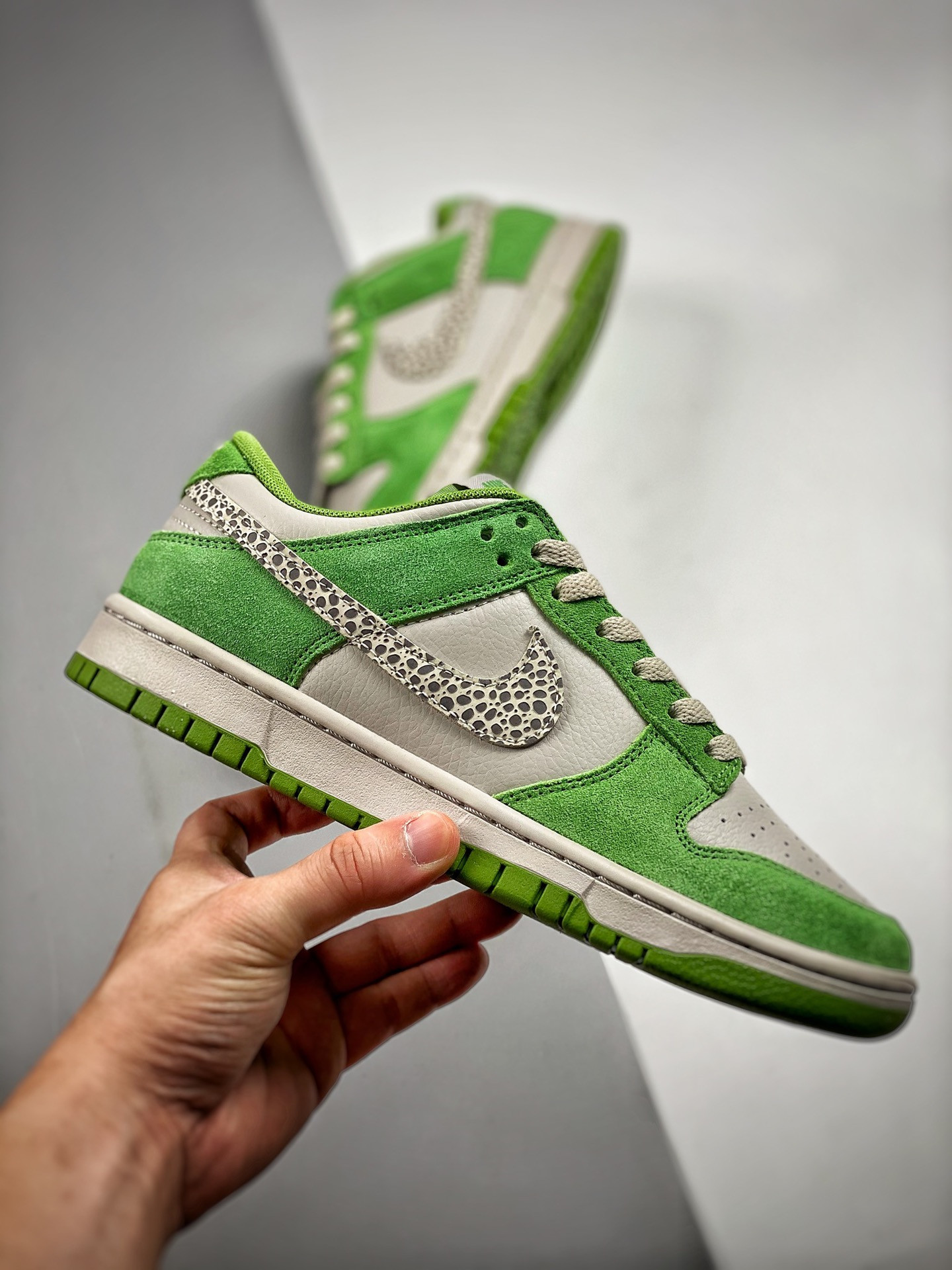 Nike Dunk Low Safari Swoosh Chlorophyll Light Iron Ore-Cave Stone For Sale