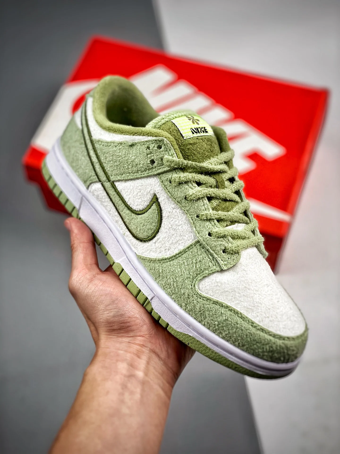 Nike Dunk Low SE Fleece Pack Honeydew DQ7579-300 For Sale