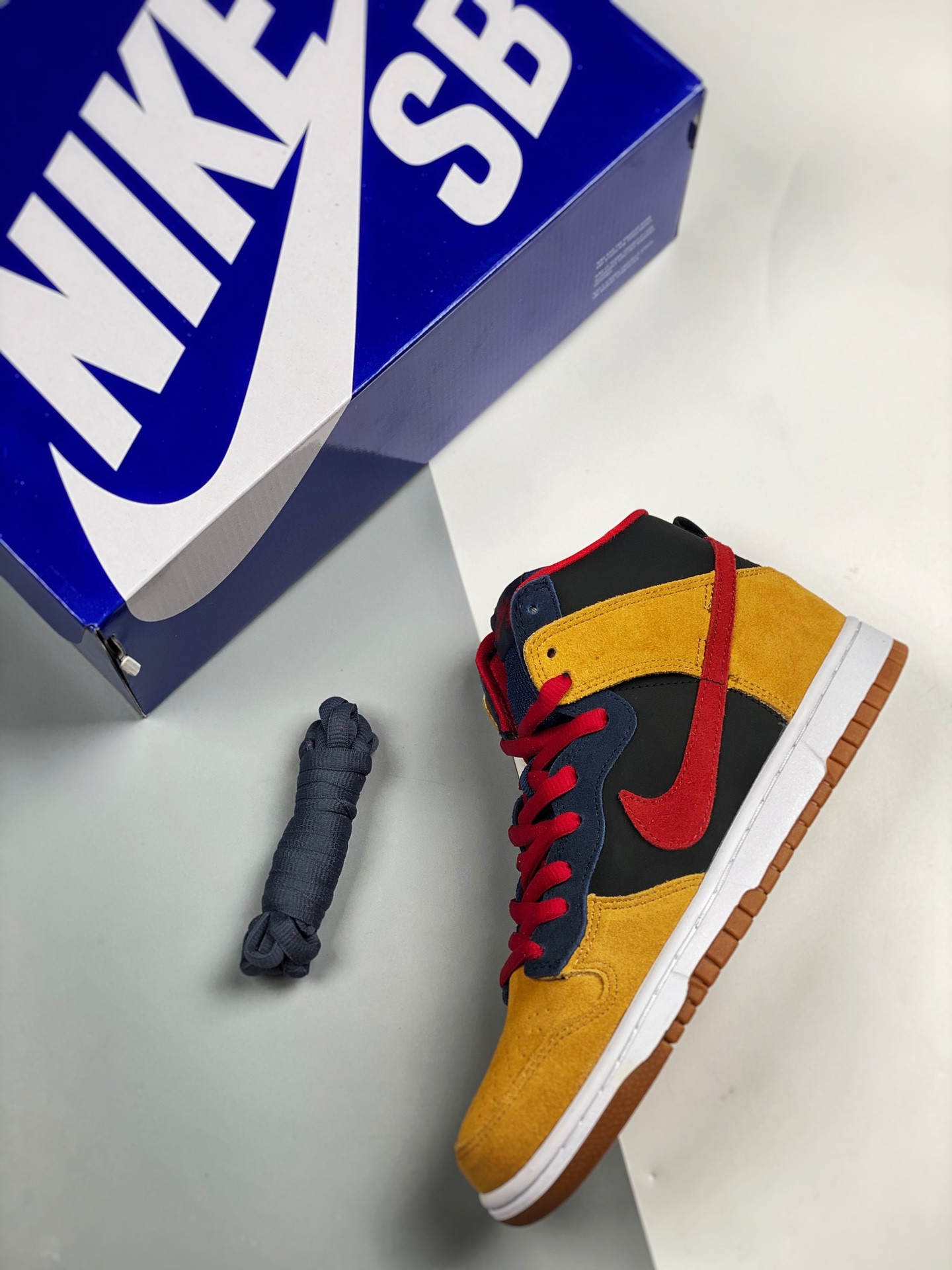 Nike SB Dunk High Premium Dark Obsidian Varsity Red-Maple For Sale