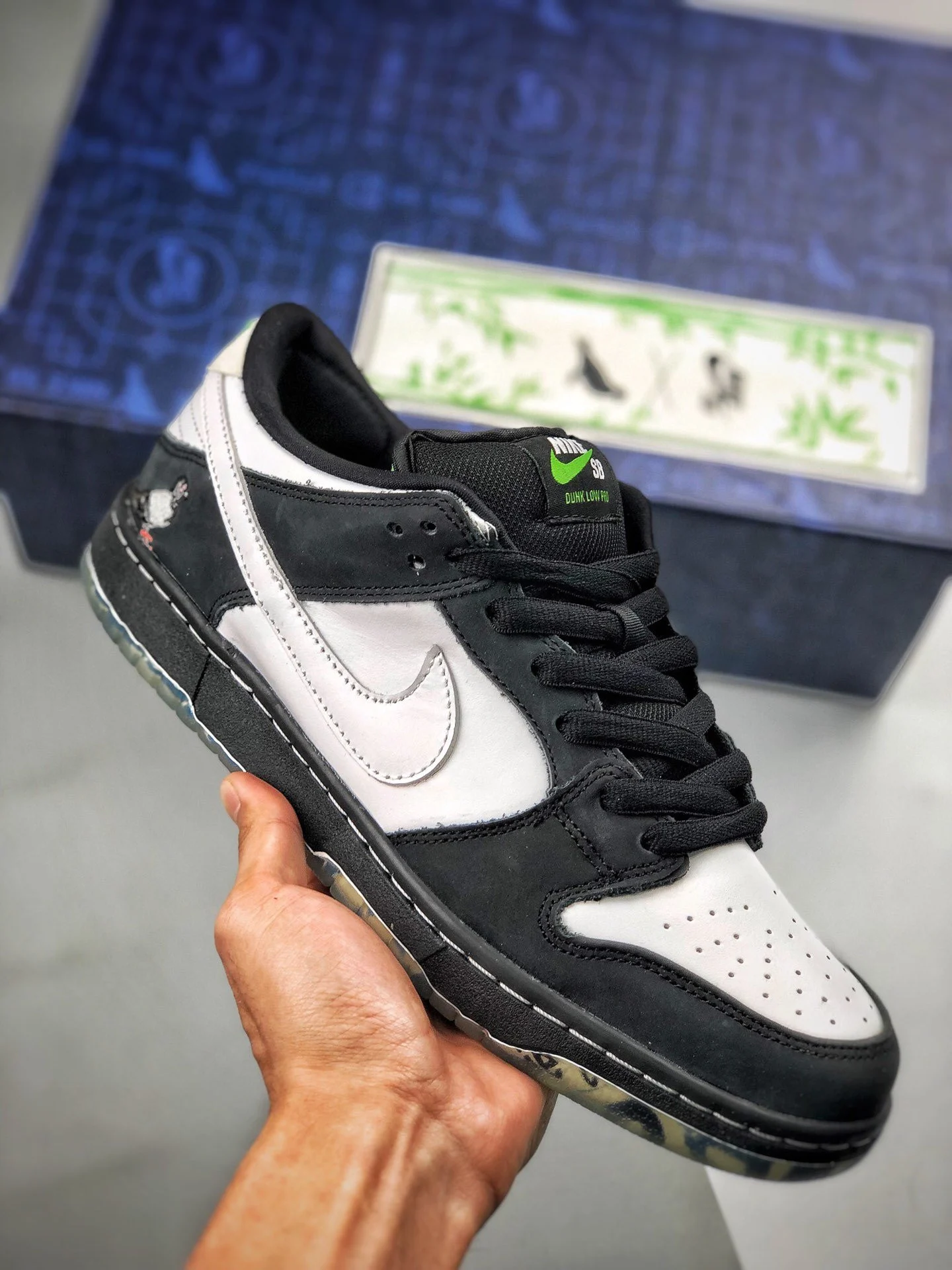 Nike SB Dunk Low Panda Pigeon Black Green Gusto-White For Sale