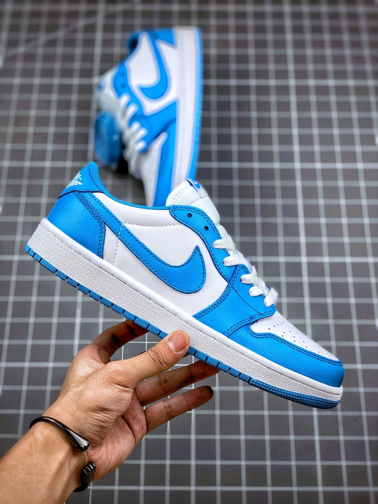 Nike SB x Air Jordan 1 Low UNC CJ7891-401 On Sale