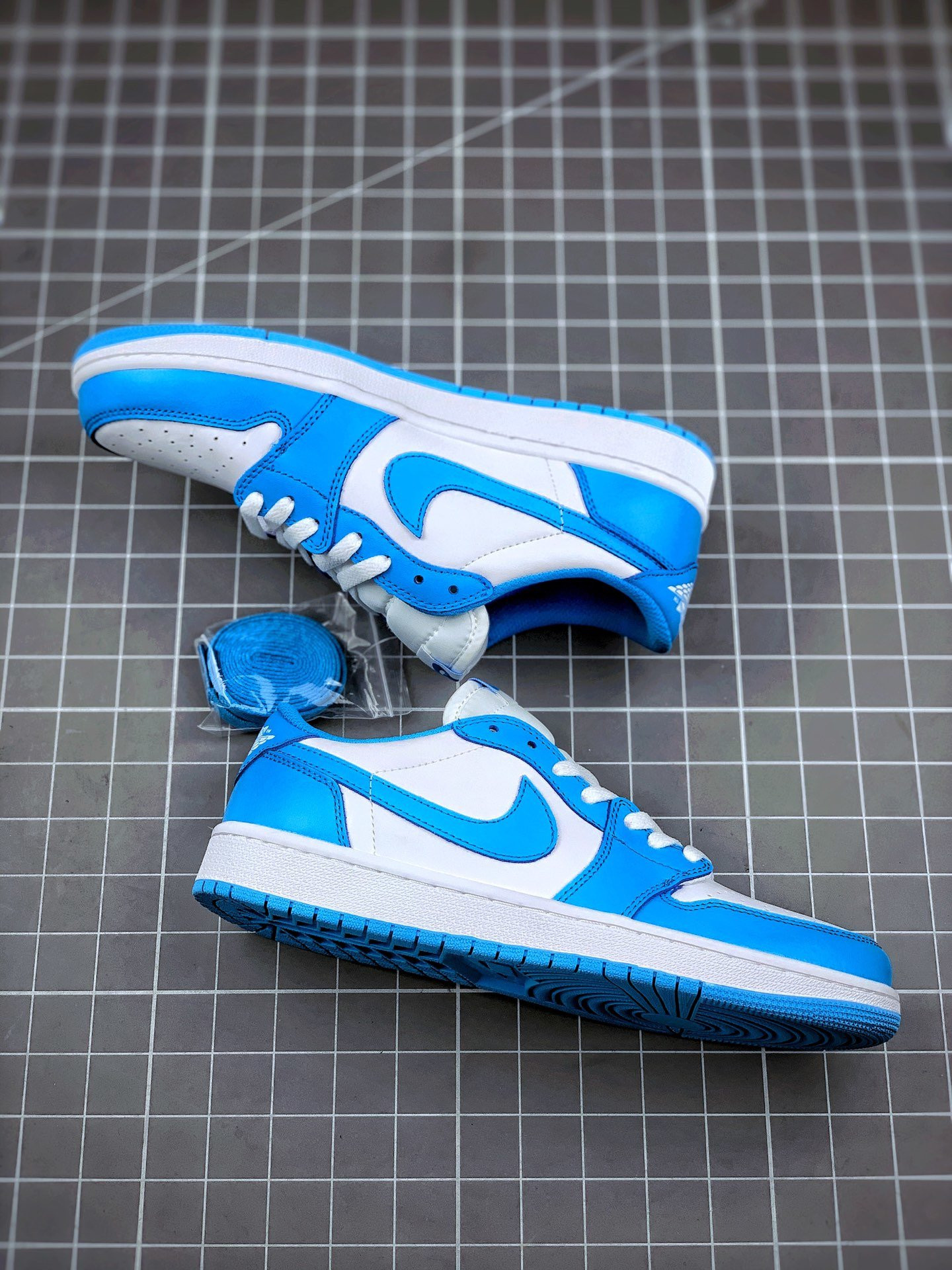 Nike SB x Air Jordan 1 Low UNC CJ7891-401 On Sale