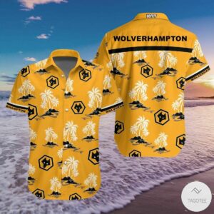 Wolvehampton F.C Hawaiian Shirt Beach Outfit Summer