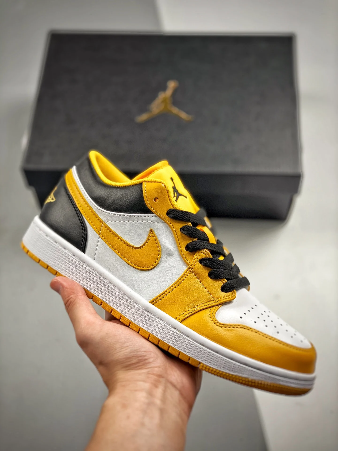 Air Jordan 1 Low Taxi Black-White 553558-701 For Sale