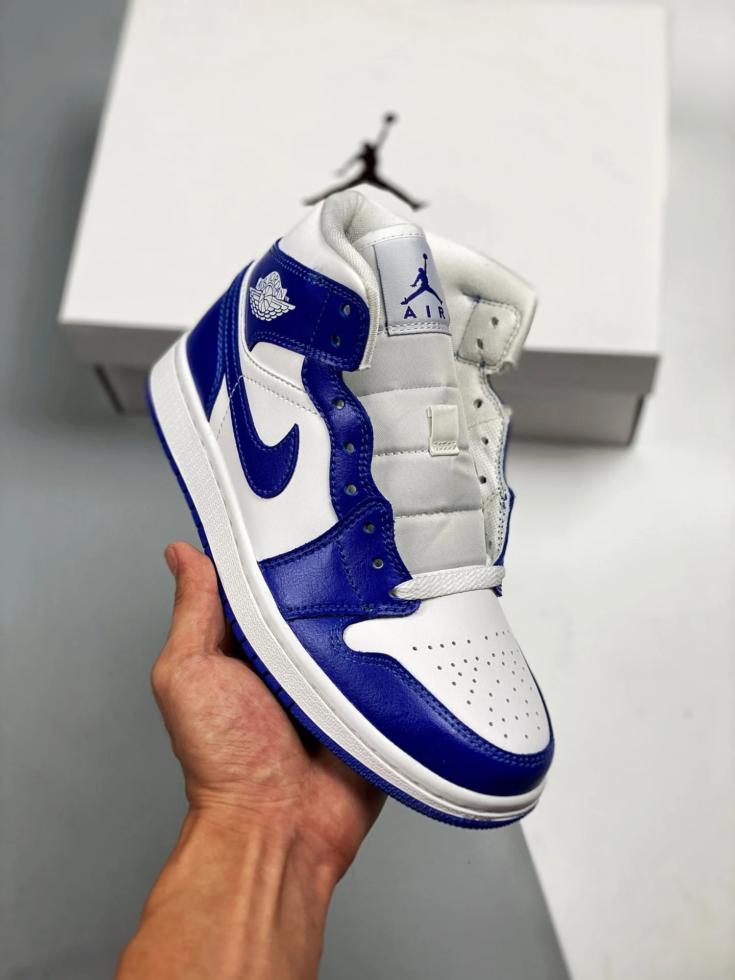 Air Jordan 1 Mid Kentucky White Hyper Royal BQ6472-104 For Sale