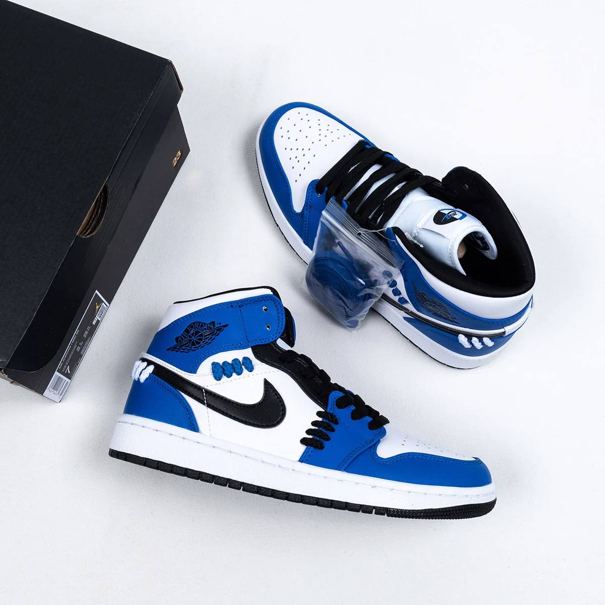 Air Jordan 1 Mid SE Sisterhood Game Royal Black-White For Sale