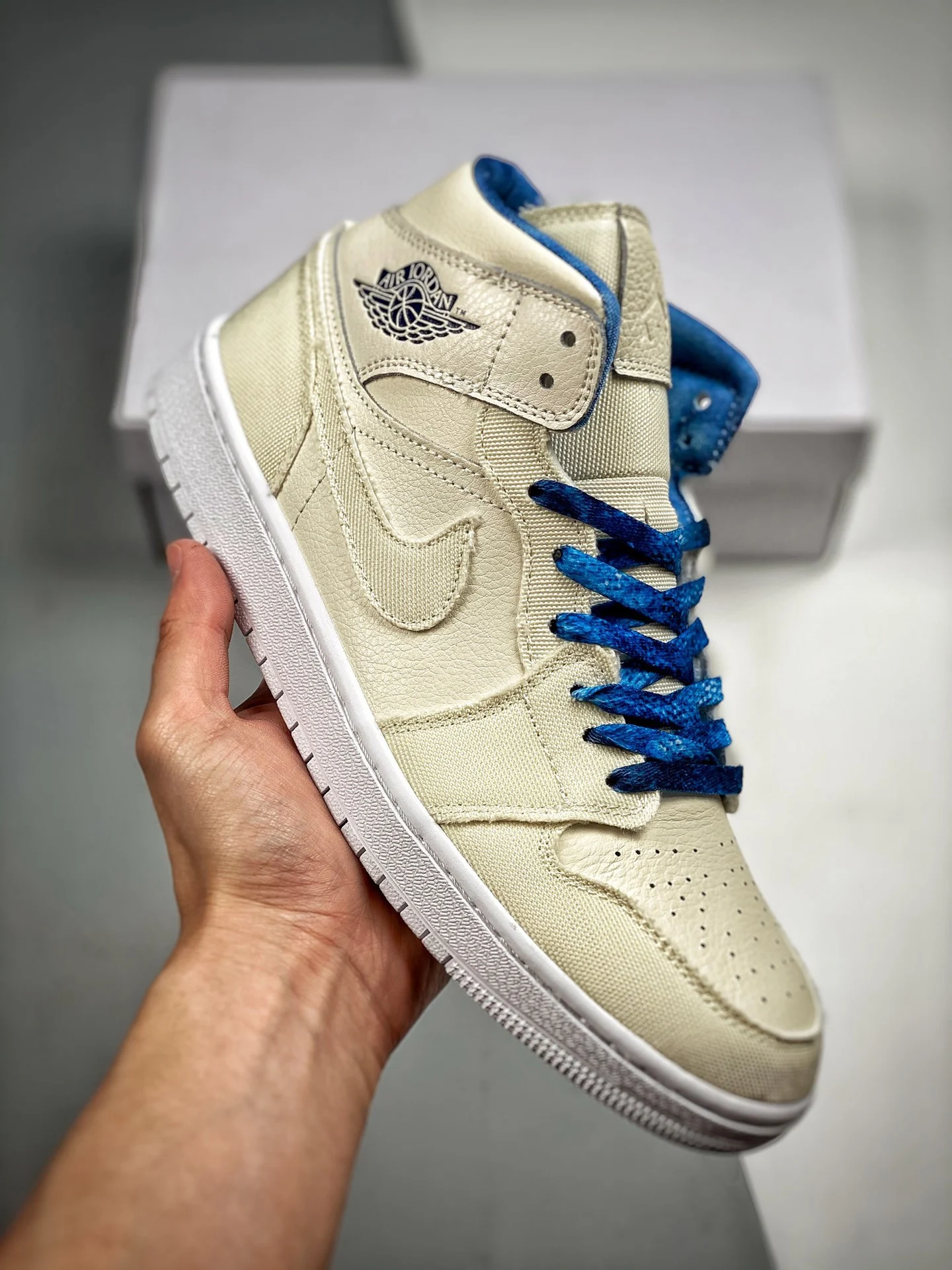 Air Jordan 1 Mid Sanddrift Midnight Navy-White-Sail DM9126-104 For Sale