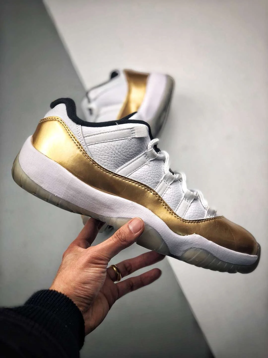 Air Jordan 11 Retro Low Closing Ceremony 528895-103 For Sale